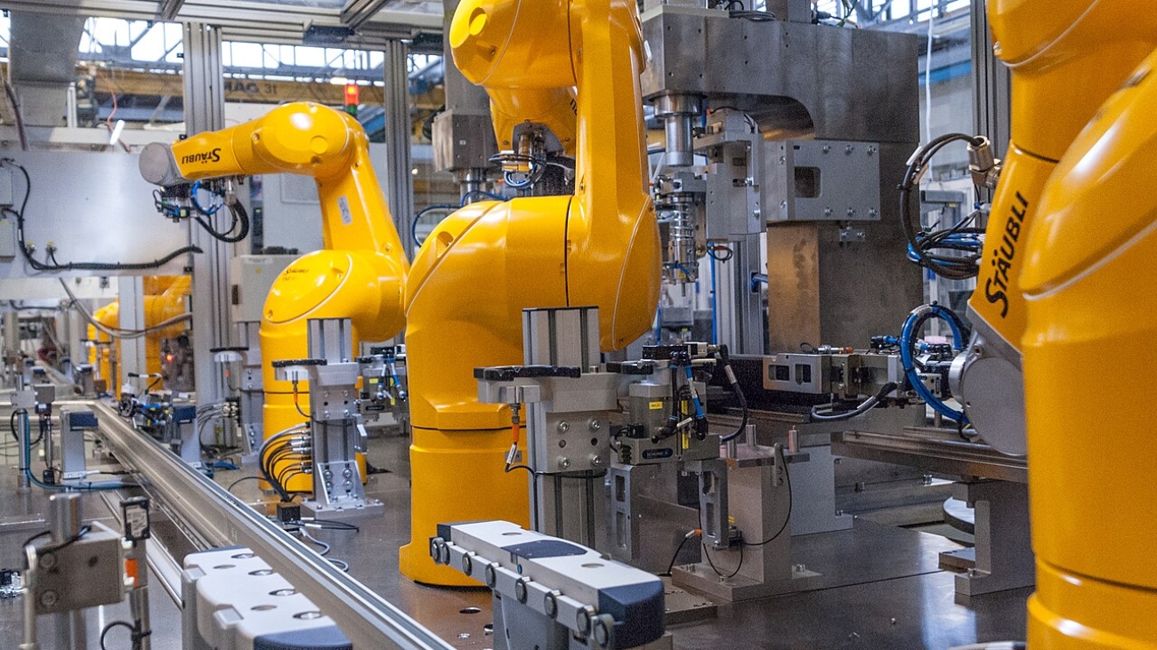 Staeubli_Robots_line
